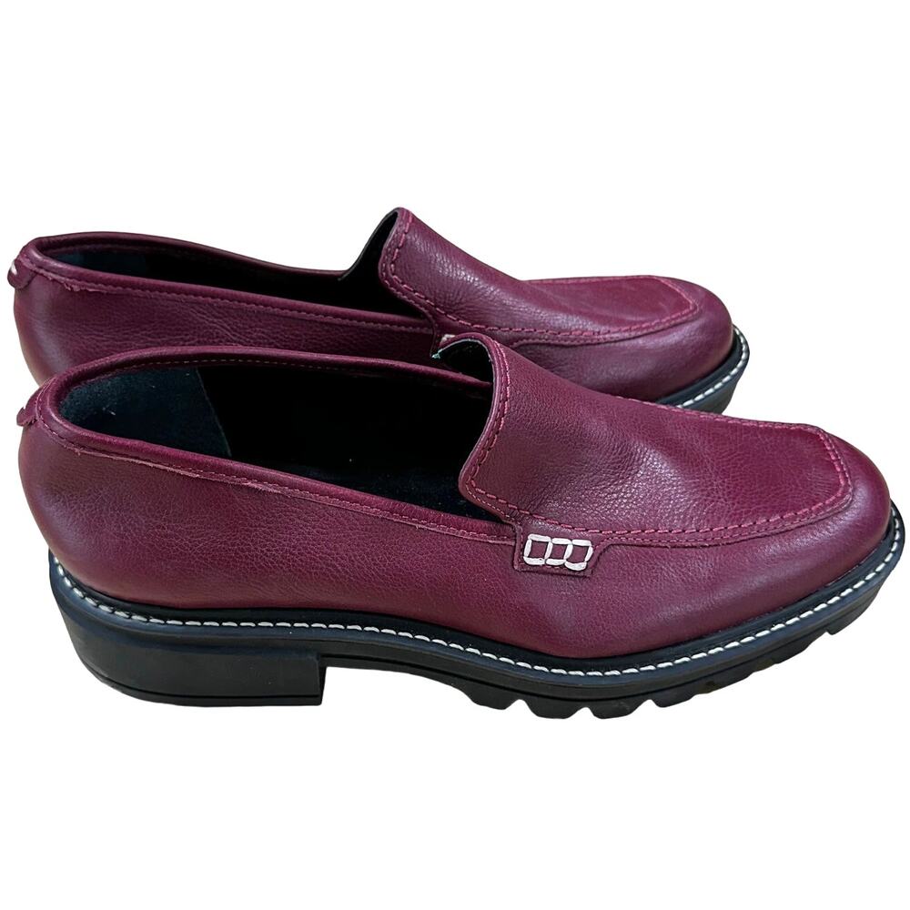 Bernardo NWOB Studio Lug Sole Loafer in Garnet Size 8.5M Pebbled Leather Slip On - Picture 2 of 9